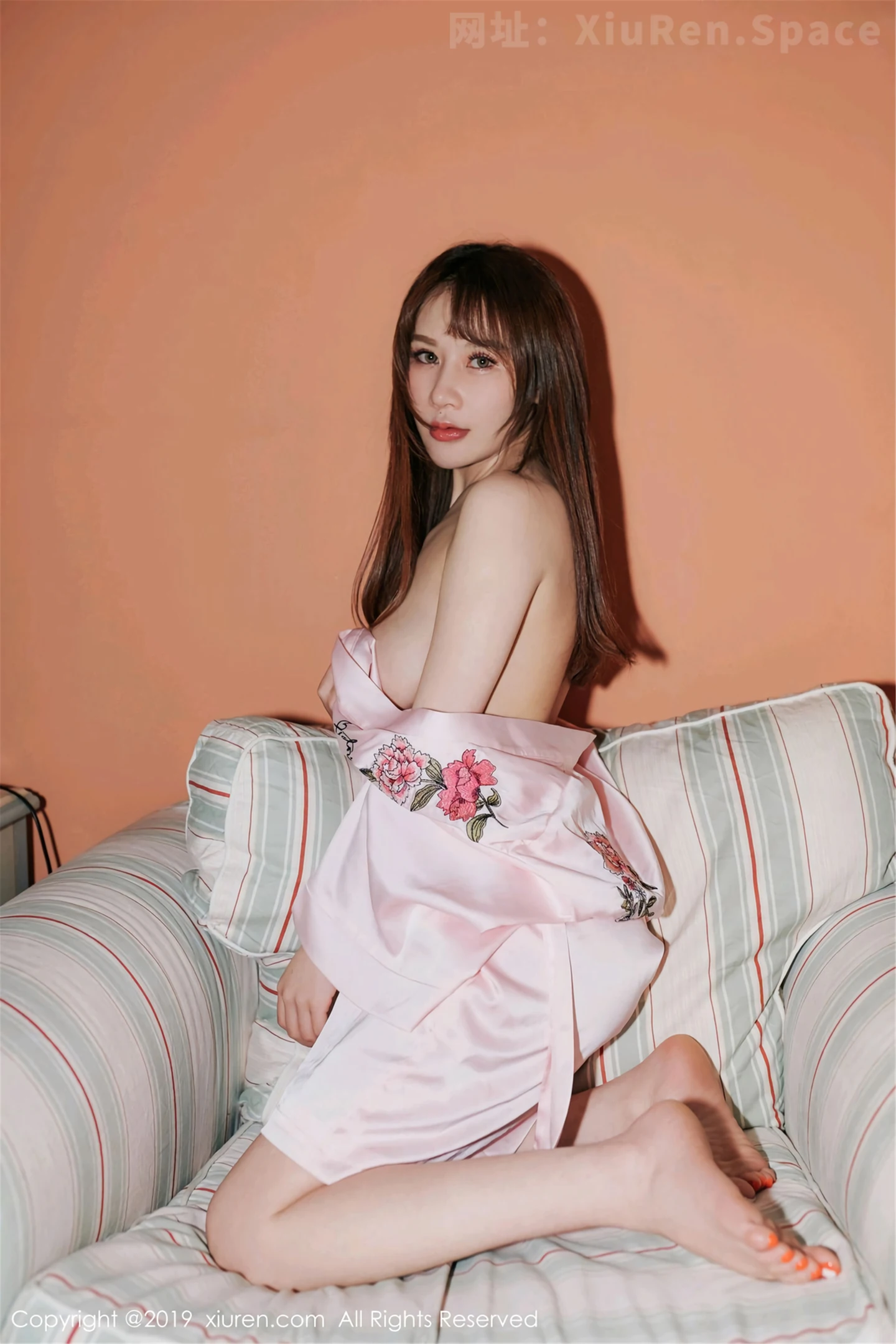 图片[6]-[XiuRen秀人网]VOL.1422 嫩模苏可er粉色韵味古风内衣+蕾丝制服女仆装惹火诱惑写真47P-秀人网官方网站